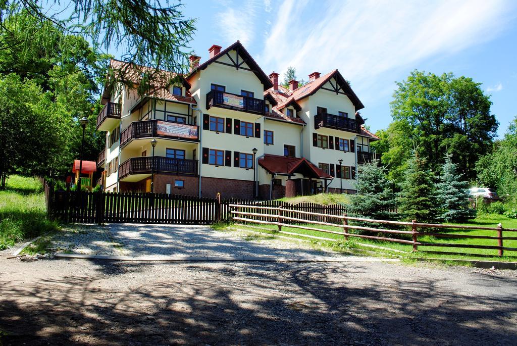 Apartamenty Sun Seasons 24 - Rezydencja Parkowa シクラルスカ・ポレンバ エクステリア 写真