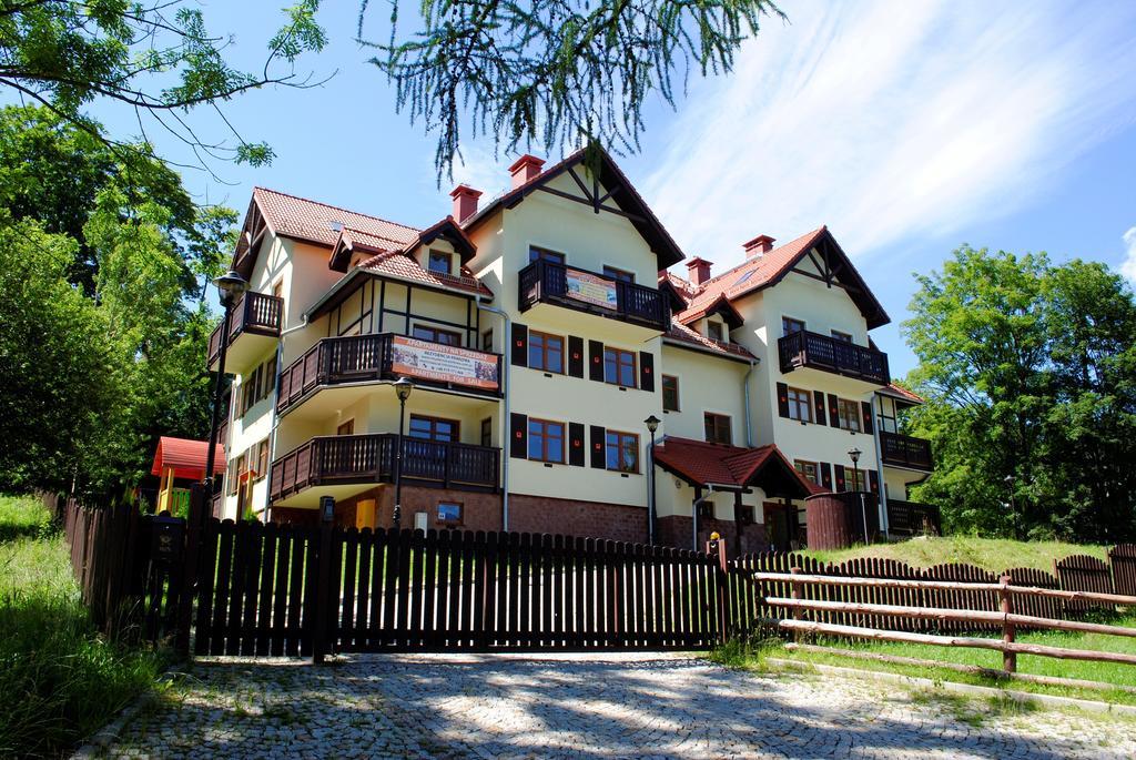 Apartamenty Sun Seasons 24 - Rezydencja Parkowa シクラルスカ・ポレンバ エクステリア 写真